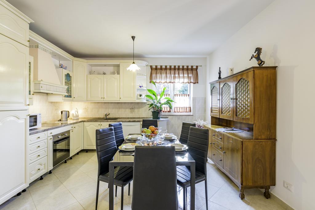 Apartmani Radmila Nova Vas  Exterior photo
